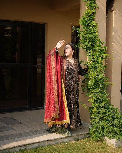 Jhalak - 01 - Stunning Pakistani Wedding Wear